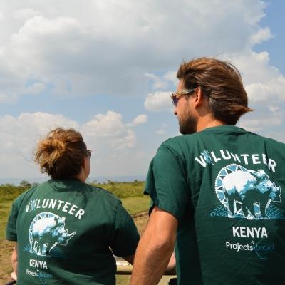 Projects Abroad volunteers conduct a wildlife census during conservation volunteering for teenagers in Kenya Teenagers conduct a wildlife census as part of their conservation volunteer work in Kenya